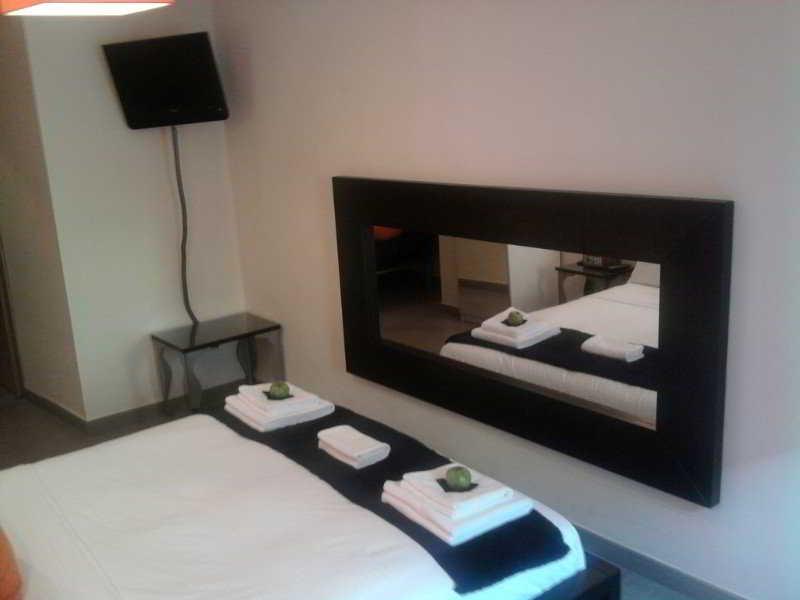 Hostal Oxum Мадрид Номер фото