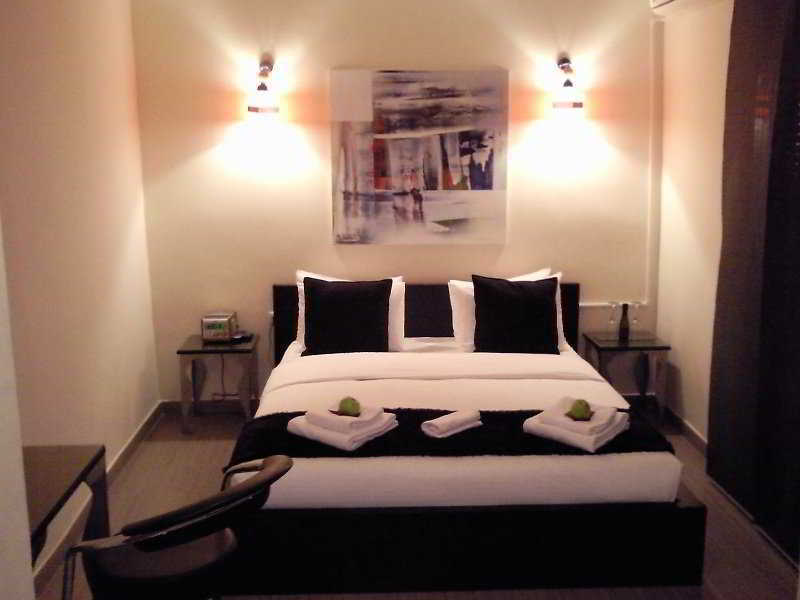 Hostal Oxum Мадрид Номер фото