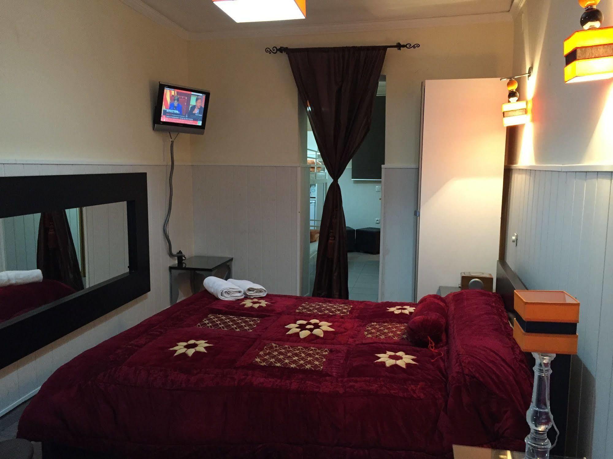 Hostal Oxum Мадрид Екстер'єр фото